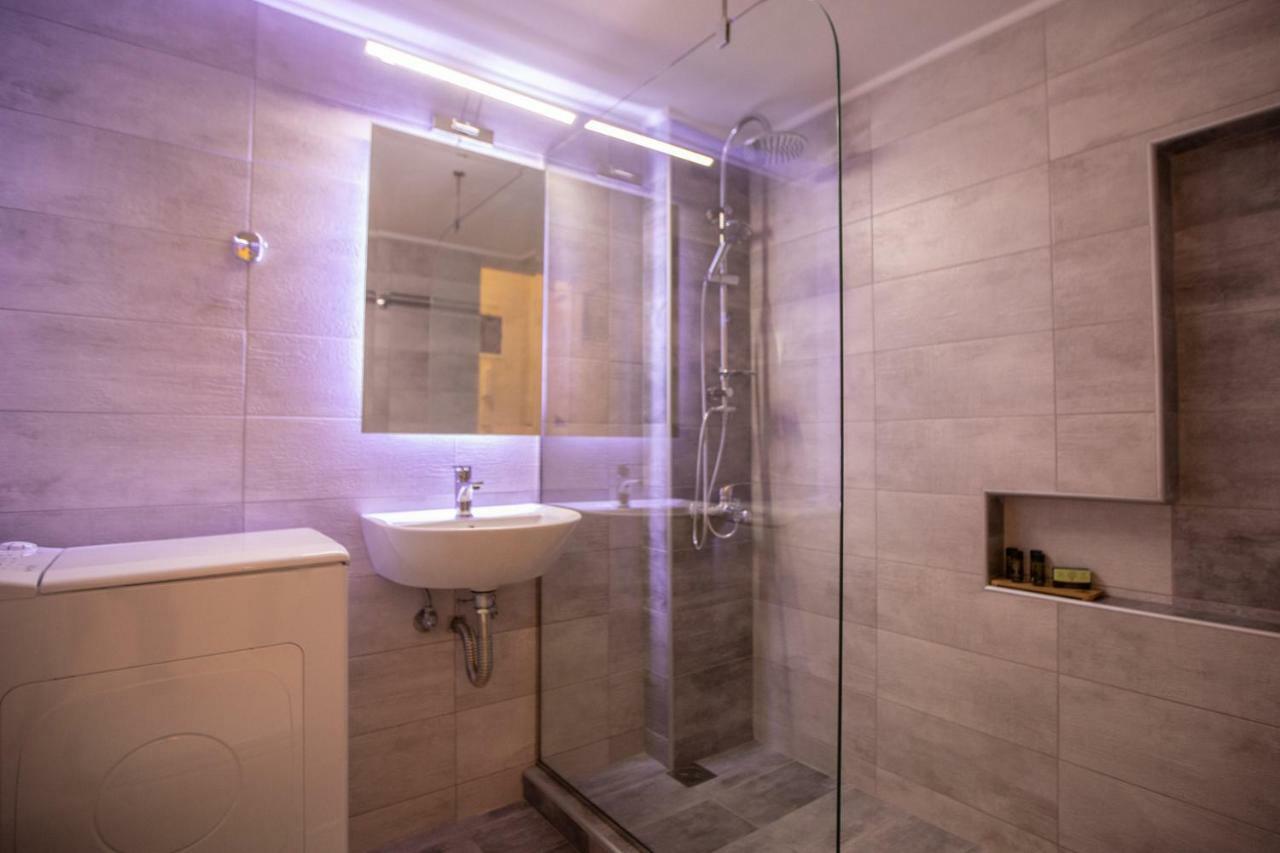 Paradise Apartment In Piraeus Centre Екстер'єр фото